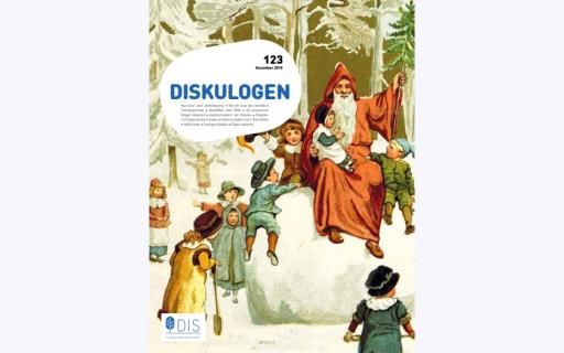 Artiklar om Disgen, Släktforskning m.m. i Diskulogen prydd med tomte och barn på stor snöboll i snötäckt skog.