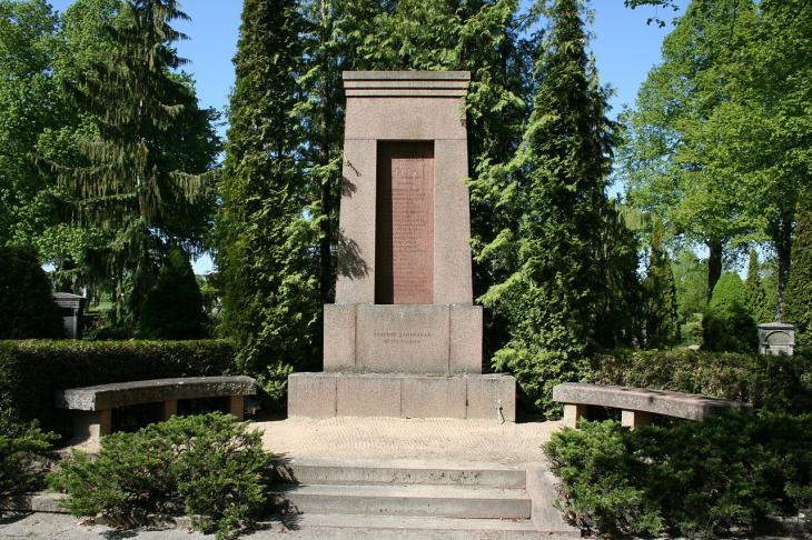 Minnessten på Norra kyrkogården i Norrköping